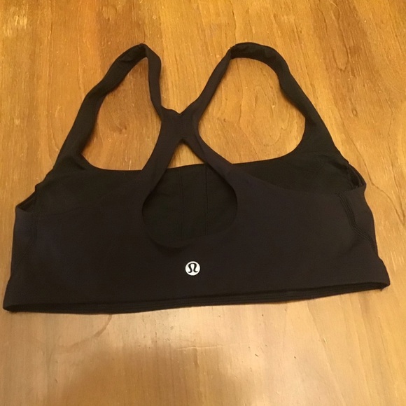 Lululemon SmoothCover Yoga Bra *Light Support, B/C Cup
Black EUC (2023) - Picture 6 of 6